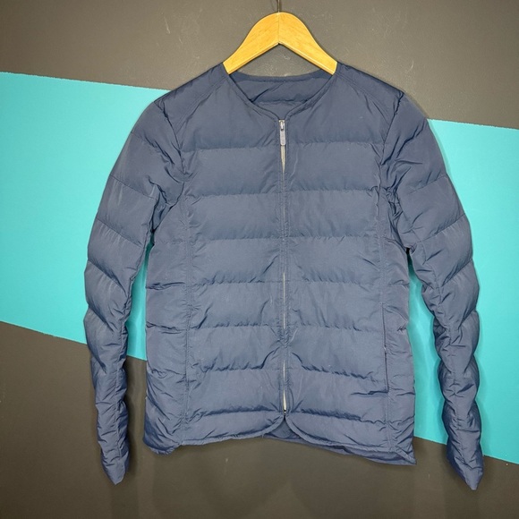 Lululemon Just Enough Puff Jacket
Inkwell size 4 - Picture 4 of 16